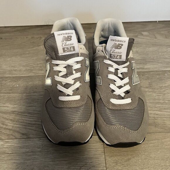 WL574EVG  New Balance  Woman's 574 Core Classic Shoes Sneaker Gray - SIZE 8.5US - Picture 3 of 8